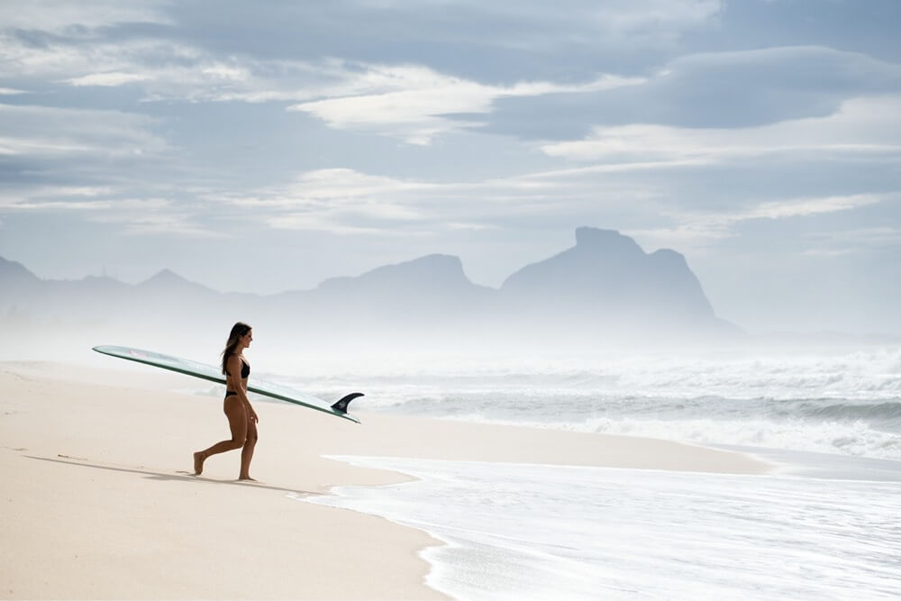 Brazilian surfer, Chloé Calmon