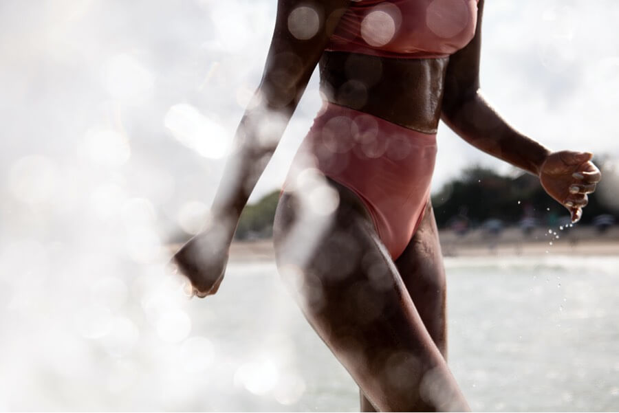 Indonesian surfer, Flora Christin