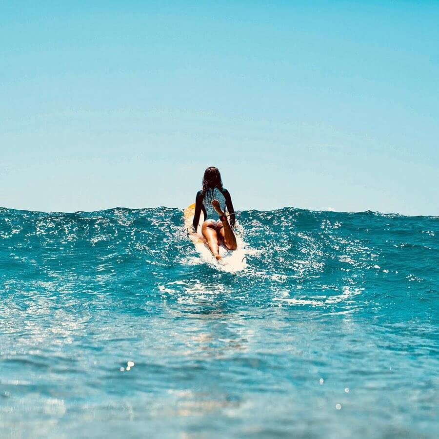 Mimi Elashiry (female model/surfer)