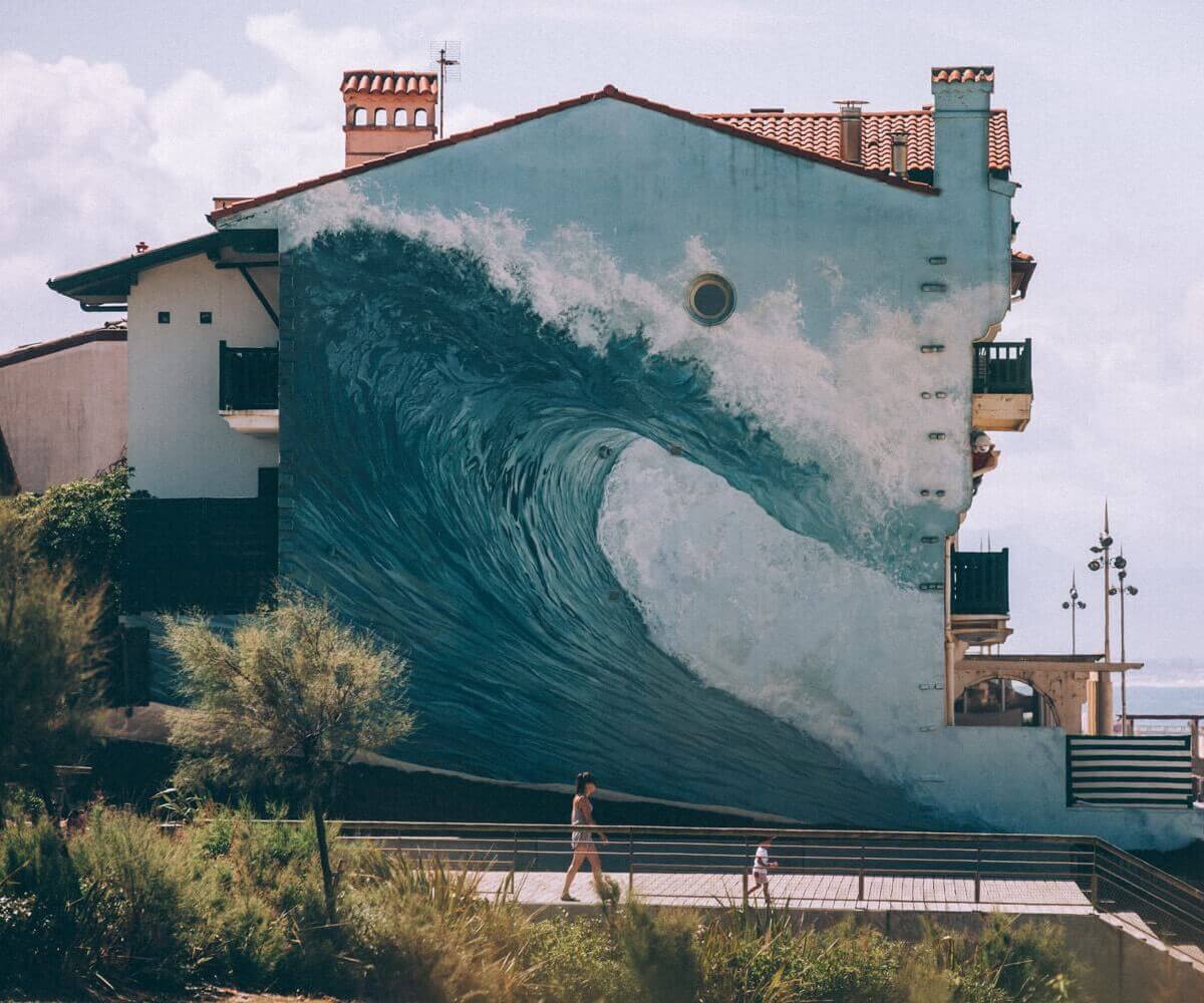 Surf art mural by Dominique Antony in Hossegor, France